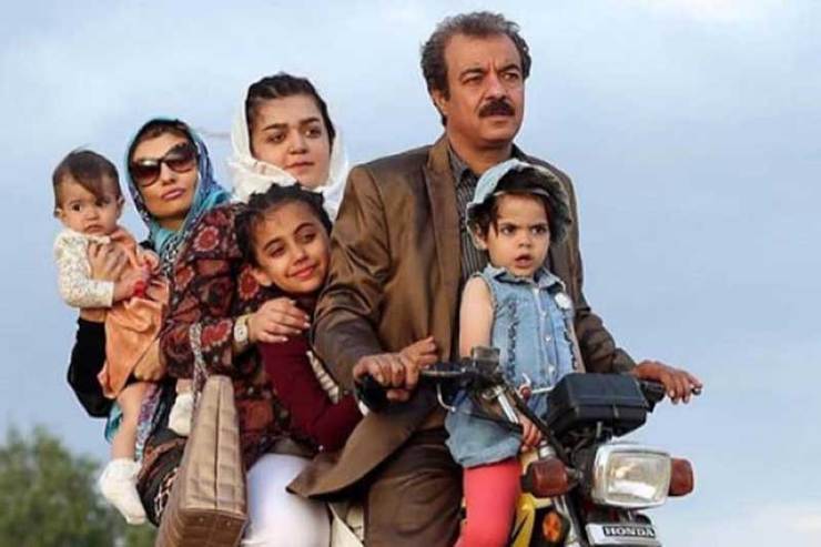 کارگردان رحمان ۱۴۰۰ از انتشار نسخه اینترنتی فیلمش خبر داد و ابراز امیدواری کرد تماشای آن مردم را در این شرایط بحرانی شاد کند.