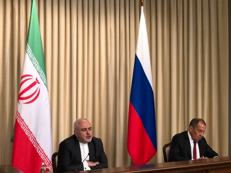 وزیر امور خارجه روسیه در گفت وگوی تلفنی با همتای ایرانی خود بر آمادگی کشورش برای کمک به ایران برای مقابله با کرونا تاکید کرد.