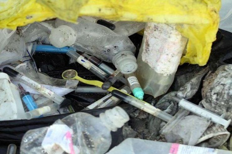 روزانه ۲۳ تن زباله پزشکی از بیمارستان‌ها، کلینیک‌ها و مطب‌های پزشکی مشهد جمع‌آوری و دفن بهداشتی می‌شود.
