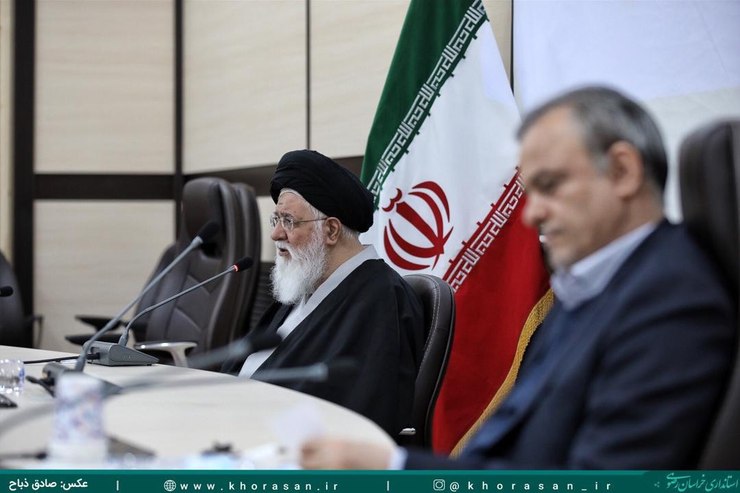 تکلیف شرعی داریم تا به دستورالعمل پزشکان و متخصصان  عمل کنیم