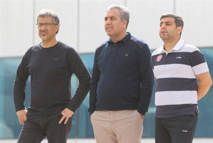 مدیرعامل پیشین تیم فوتبال پرسپولیس اعلام کرد پول آماده شده برای پرداخت به برانکو در آن مقطع بین بازیکنان تقسیم شده است.