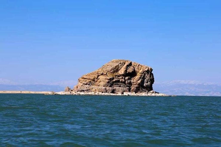 مدیرعامل آب منطقه‌ای آذربایجان شرقی گفت: تراز دریاچه ارومیه نسبت به هم سنجی مدت مشابه سال گذشته ۶۱ سانتی متر افزایش یافته و تراز آن به حدود یک‌هزار و ۲۷۲ متر رسیده است.