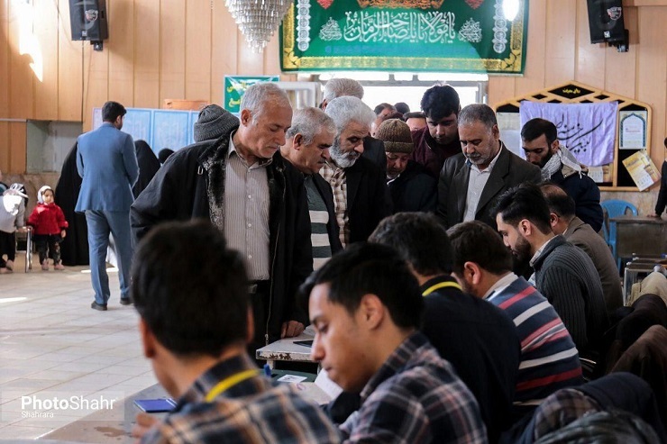 جعفری، رییس ستاد انتخابات خراسان رضوی گفت: قانون انتخابات میگوید بعد از شمارش آرا و تایید هیات نظارت میتوان آمار رای دهندگان را اعلام کرد به همین دلیل اعلام آمار به صورت لحظه‌ای تخلف است. با این حال این موضوع در حال بررسی است.