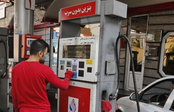 رئیس اتحادیه جایگاه‌داران خراسان رضوی گفت: در پی شیوع کرونا فروش بنزین در استان حدود ۵۰ درصد کاهش یافته است.