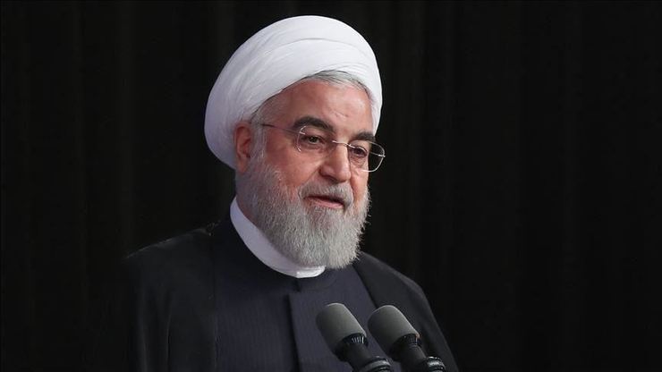 رییس جمهوری گفت: زنجیره شیوع ویروس کرونا را باید قطع کنیم و تردد چه درون استان‌ها و بین استان‌ها به حداقل برسد.