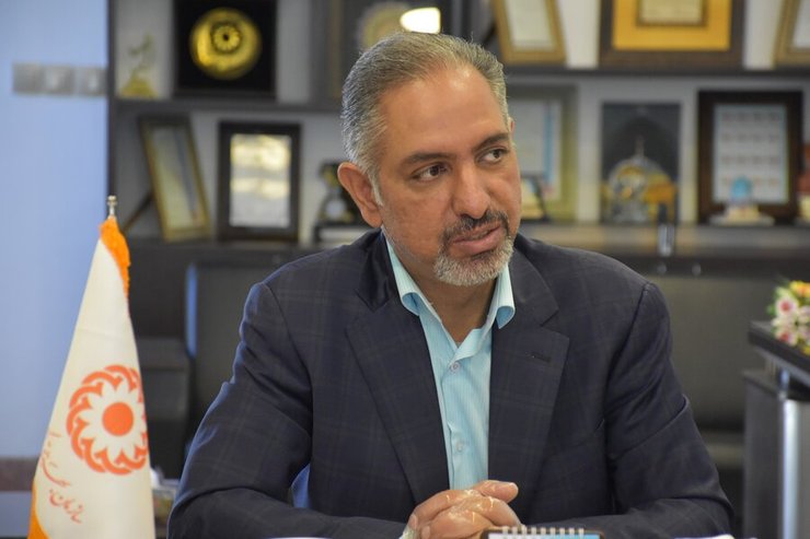مدیرکل بهزیستی خراسان رضوی گفت: توزیع اقلام بهداشتی از جمله ماسک و مواد ضدعفونی‌کننده برای پیشگری از بیماری همه‌گیر در این استان با اولویت مراکز توانبخشی شبانه‌روزی، شبه خانواده(مراکز نگهداری از کودکان بد و بی‌سرپرست) و مراکز اقامتی درمان و ترک اعتیاد صورت می‌گیرد.