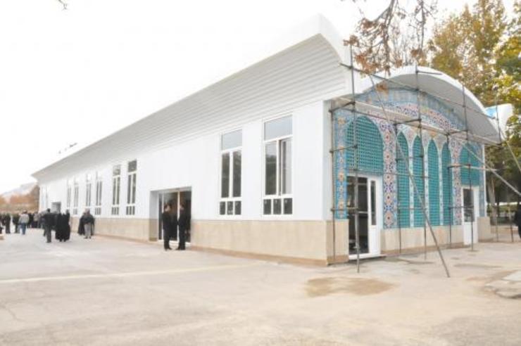 مدیر عامل سازمان مدیریت آرامستان‌ها در مورد تکفین و تدفین فوتی‌های کرونا گفت: تجهیز و تدفین اموات کرونا با رعایت پروتکل‌های بهداشتی و دقت کامل امور شرعی و نظرات مراجع عظام تقلید در غسالخانه‌ای ویژه انجام می‌شود.