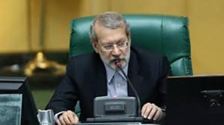 رییس مجلس شورای اسلامی در تماس تلفنی با فرمانده نیروی انتظامی جمهوری اسلامی، خواستار مدیریت کاهش سفر و جلب همکاری مردم برای تردد حداقلی در مسیرهای مواصلاتی شد.