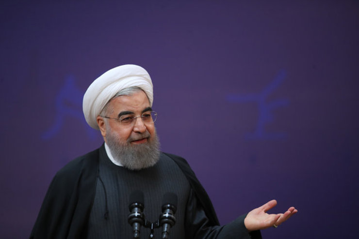 تعدادی از وزرای بهداشت و اساتید برجسته پزشکی کشور طی نامه‌ای به رئیس‌جمهور توصیه‌هایی را برای قطع زنجیره ابتلای کرونا ارائه دادند.