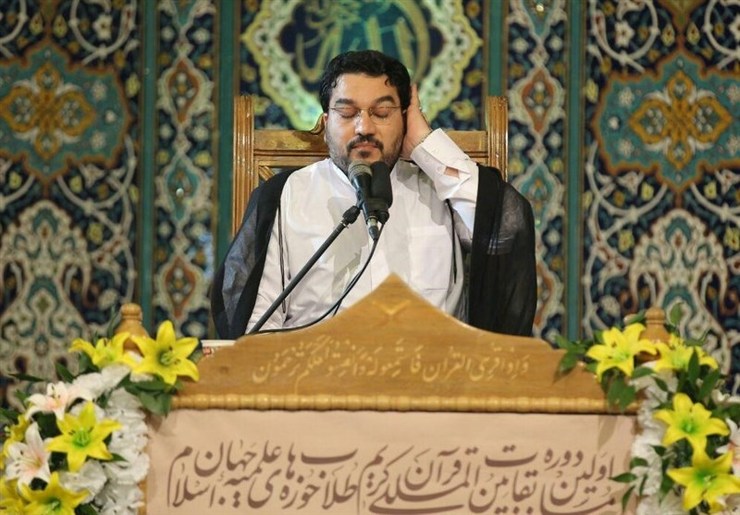 مسابقات بین‌المللی قرآن طلاب که تا پیش از این در شهر قم برگزار می‌شد، دوره چهارم را در مشهد و درحرم مطهر امام رضا (ع) میزبان طلاب جهان اسلام است.