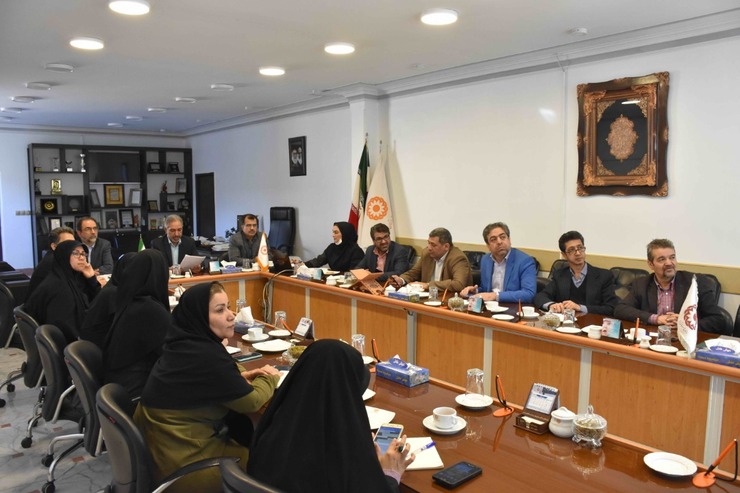 به منظور مدیریت بیماری کرونا در مراکز بهزیستی خراسان رضوی، کمیته ویژه پیشگیری از بیماری های واگیردار با حضور سید کاظم فرهمند، قائم مقام معاونت بهداشتي و معاون فني مرکز بهداشت خراسان رضوی ، پوریوسف مدیرکل بهزیستی خراسان رضوی، معاونین بهزیستی و کارشناسان مربوطه برگزار شد.