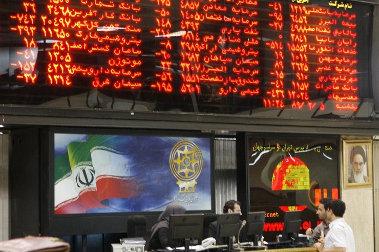 شاخص بورس تهران در پایان معاملات امروز یکشنبه ۴ اسفند ۹۸ با رشد ۱۷ هزار و ۱۰۶ واحدی به ۴۹۸ هزار و ۹۰۴ واحد رسید.