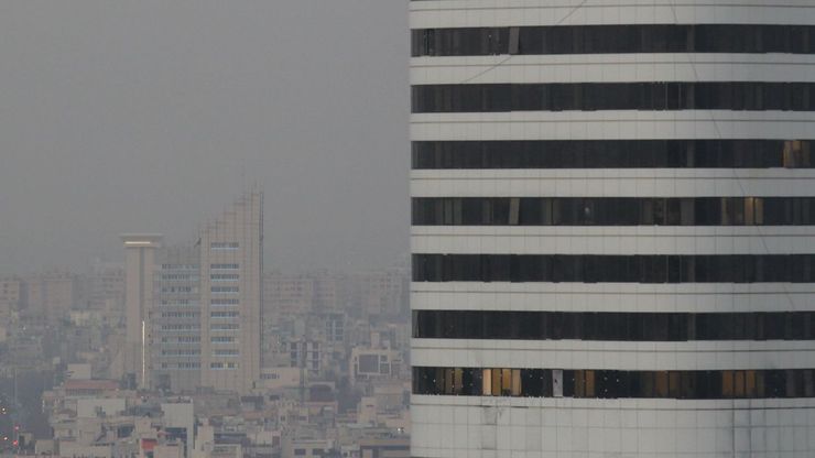 میانگین شاخص کیفیت هوای صبح دوشنبه پنجم اسفند ماه در کلانشهر مشهد با افزایش حجم آلاینده‌ها اگر چه اکنون سالم است، اما در آستانه عبور از حد مجاز آلاینده‌ها و ورود به وضعیت هشدار قرار دارد.