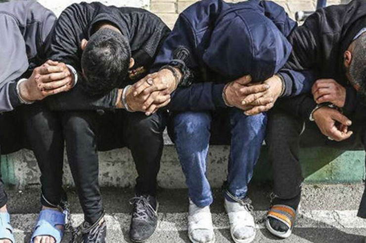 عملیات سه گانه پلیس در مشهد منجر به دستگیری ۴ متهم حین ارتکاب جرم شد