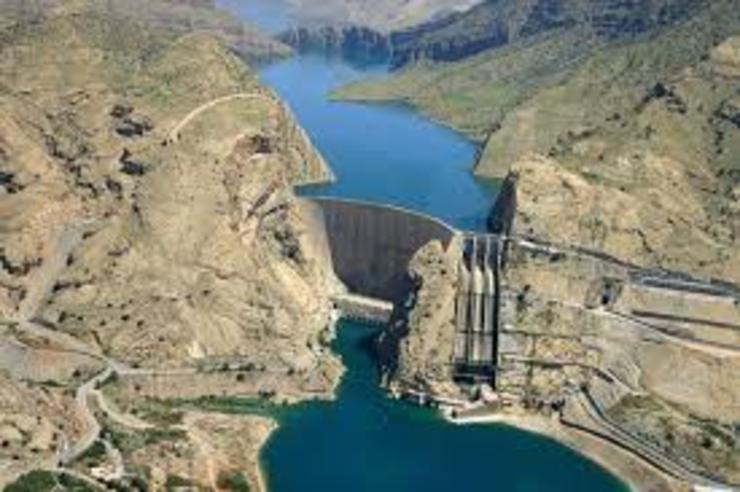 مدیر دفتر برنامه‌ریزی منابع آب سازمان آب و برق خوزستان با اشاره به افزایش چشمگیر ورودی آب به سد‌های استان، گفت: بیش از نیم میلیارد مترمکعب سیلاب از حوضه‌های بالادست خوزستان وارد سد‌های این استان شده، اما حجم کافی در مخازن سد‌ها برای مهار این سیلاب‌ها وجود دارد.