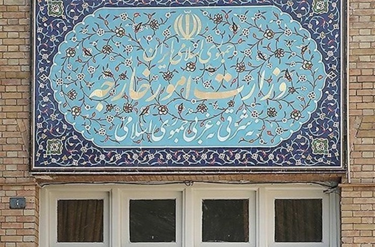 سخنگوی وزارت امور خارجه خبر داد که پیگیری‌های این وزارتخانه و نمایندگی‌های کشورمان در ابوظبی و دبی از مسئولین ذیربط سازمان هواپیمایی کشوری، وزارت خارجه در محل و سفارت امارات در تهران برای کسب مجوز پرواز شرکت‌های هواپیمایی ایرانی انجام شده است.