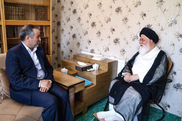 سیدمحمدرضا هاشمی، معاون استاندار و فرماندار مشهد، روز گذشته و در دومین روز کاری خود به دیدار نماینده ولی فقیه در استان خراسان‌رضوی و امام جمعه مشهد رفت.