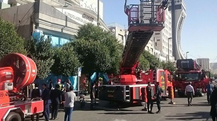 مدیر عامل سازمان آتش‌نشانی و خدمات ایمنی شهرداری مشهد از آتش‌سوزی در هتل قصر مشهد و مهار آن خبر داد.