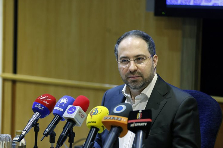 سخنگوی وزارت کشور گفت: اعطای وام قرض الحسنه به شهرداری‌های کم درآمد و انتشار اوراق مالی اسلامی دو تصمیم مهم دولت برای حل مشکل تامین مالی پروژه عمرانی شهری است.