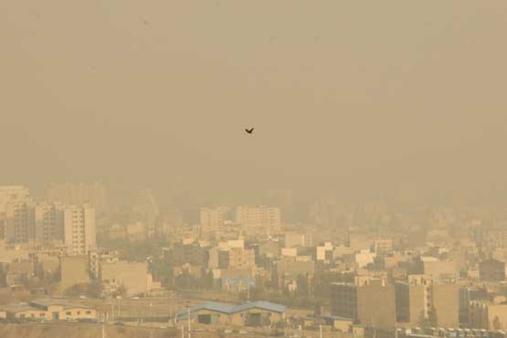 میانگین شاخص کیفیت هوای مشهد امروز ۱۵ مرداد در چهار منطقه این کلانشهر بالاتر از حد مجاز و آلوده است.