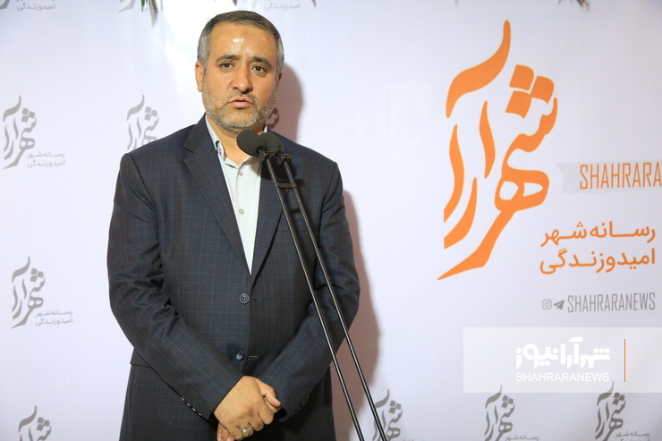 محمدرضا هاشمی، فرماندار مشهد به مناسبت روز خبرنگار از تحریریه روزنامه و فضای مجازی شهرآرا بازدید کرد