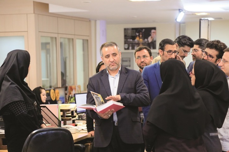 روز گذشته روزنامه شهر امید و زندگی میزبان مسئولانی بود که برای  عرض خداقوت و تبریک روز خبرنگار آمده بودند