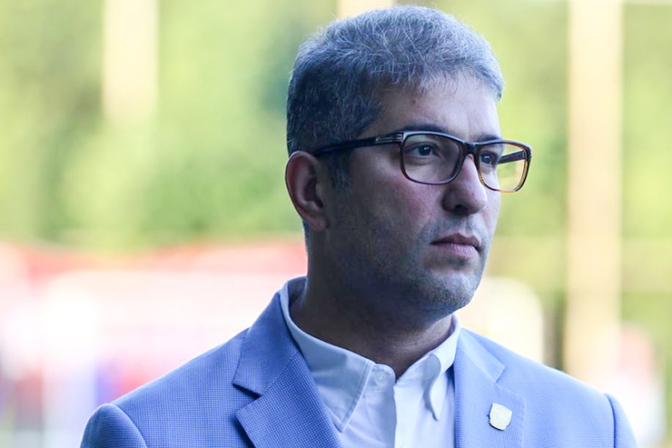 مالک باشگاه شهرخودرو گفت: با نظر کادرفنی به جذب بازیکن خارجی اقدام خواهیم‌کرد.
