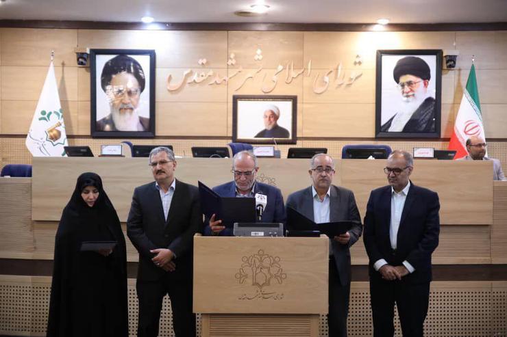 در جلسه علنی امروز، اعضای هیات رئیسه شورای شهر مشهد ابقا شدند