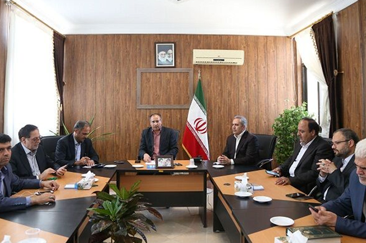 نایب رئیس کمیسیون بهداشت و درمان مجلس شورای اسلامی گفت: ۹۷ درصد از دارو‌های مورد نیاز کشور اکنون در داخل تولید می‌شود.
