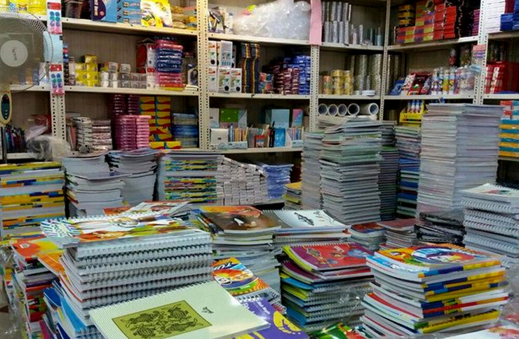 رئیس اتحادیه صنف فروشندگان کتاب، نوشت افزار و صحاف مشهد گفت: مشهدی‌ها به هیچ عنوان نگران کمبود لوازم التحریر در بازار نباشند، چرا که به اندازه کافی و به وفور جنس در بازار مشهد وجود دارد.