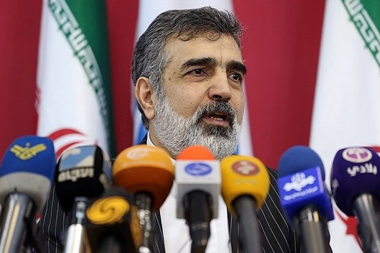 نشست خبری سخنگوی سازمان انرژی اتمی ایران با موضوع اعلام جزئیات گام سوم کاهش تعهدات برجامی آغاز شد.