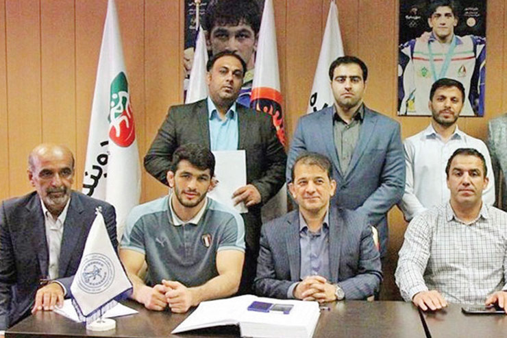 حسن یزدانی قهرمان المپیک و جهان به تیم کشتی «تا ثبت جهانی توس» پیوست
