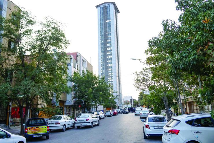 گفتگوی مستقیم مدیرعامل الیت با مردم به دنبال تعطیل شدن پارکینگ امامت