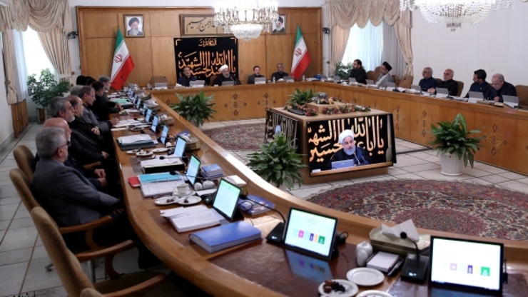 رئیس جمهور با بیان اینکه امروز و باوجود مظلومیت و فشار به این ملت، روز عزت ملت ایران است، تصریح کرد: قدرت و جایگاه ملت بزرگ ایران بعد از یکسال و نیم فشار مداوم اقتصادی، روشن‌تر و رفیع‌تر شده است.