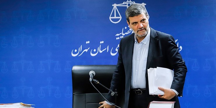 دومین جلسه رسیدگی به پرونده «گروه عظام» به اتهام قاچاق سازمان یافته و حرفه‌ای قطعات خودرو در شعبه چهارم دادگاه ویژه رسیدگی به جرایم اخلالگران و مفسدان اقتصادی آغاز شد.