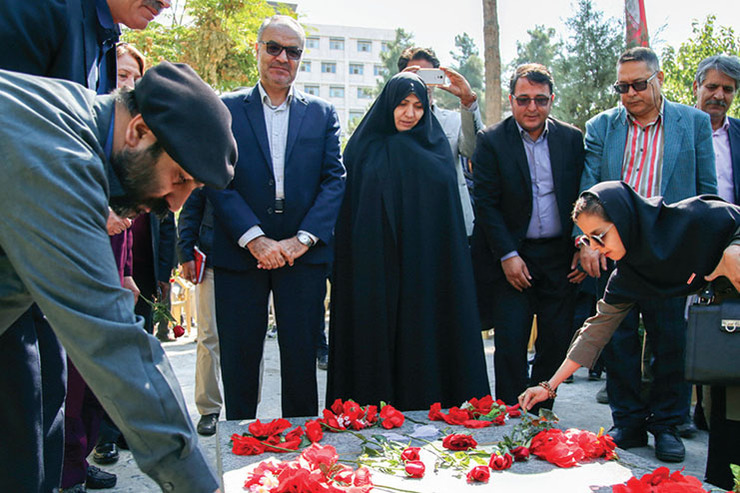 خیابانی به نام کلنل نام‌گذاری شود