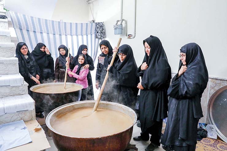 گزارشی از فعالیت جمعی و نذر بانوان محله ثامن