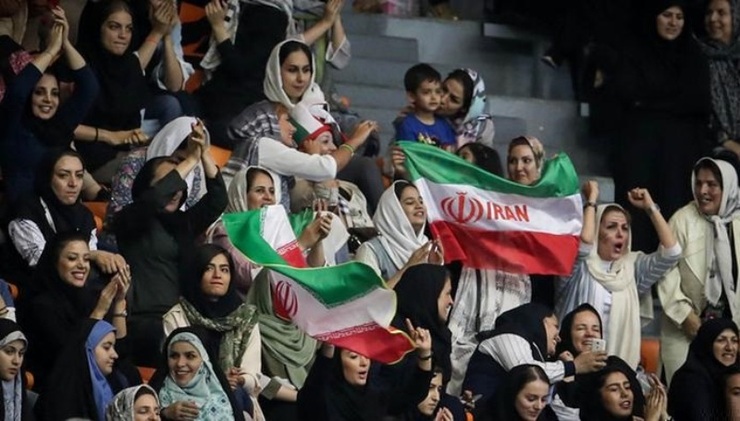 ۱۸مهر چند هزار بانوی ایرانی به ورزشگاه خواهند رفت تا یک مسابقه فوتبال را از نزدیک تماشا کنند.