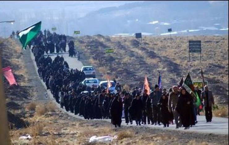 سخنگوی جمعیت خدمتگزار زائران پیاده امام‌رضا(ع) از بیمه شدن زائران پیاده رضوی تا با پرداخت ۲هزار تومان هزینه خبر داد و گفت: تاکنون ۵۰ هزار نفر از زائرین پیاده توسط مدیران کاروان‌ها بیمه شدند.