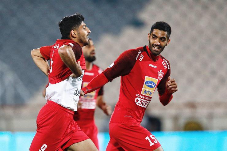 پرسپولیس و پیکان در ادامه دیدارهای هفته هفتم رقابت‌های لیگ برتر فوتبال باشگاه‌های کشور از ساعت 18 امروز (یکشنبه) در ورزشگاه خالی از تماشاگر آزادی رو در روی یکدیگر قرار گرفتند که این دیدار با نتیجه 2 بر یک به سود پرسپولیس خاتمه یافت.