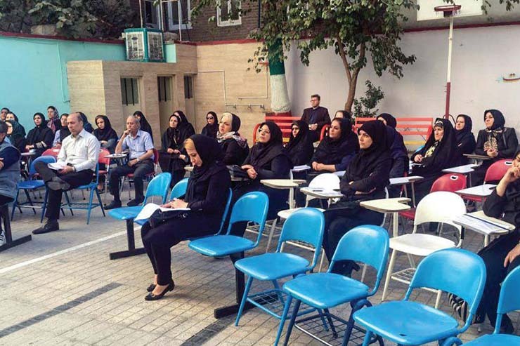 حضور اولیا و مربیان در کنار هم می‌تواند مشکلات تحصیلی فرزندانمان را آسان کند