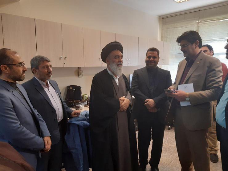 نماینده مردم خراسان رضوی در مجلس خبرگان رهبری و عضو جامعه مدرسین حوزه علمیه قم، ظهرامروز (سه شنبه ۳۰ مهر) از روزنامه شهرآرا بازدید کرد. 