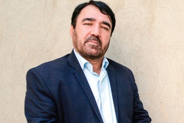 چو آزادگی پاک‌بازی بود