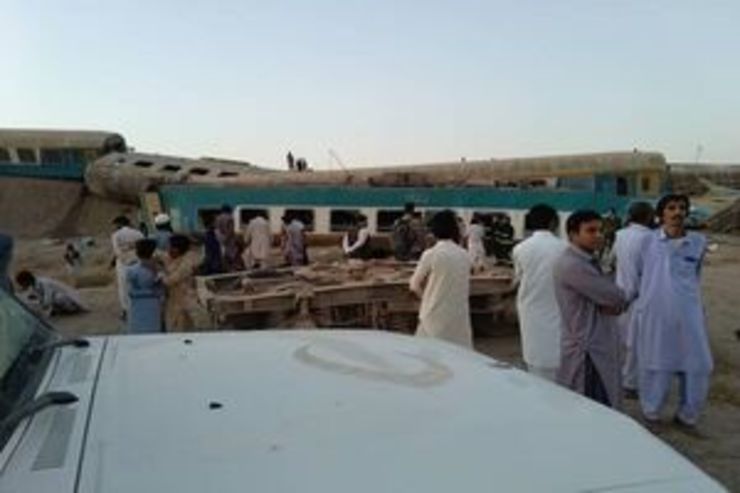 رییس کمیسیون عالی سوانح شرکت راه‌آهن علت حادثه خارج شدن پنج واگن قطار زاهدان_تهران را باز شدن پیچ و فنر و پابند‌های این ریل توسط افراد ناشناس اعلام کرد.