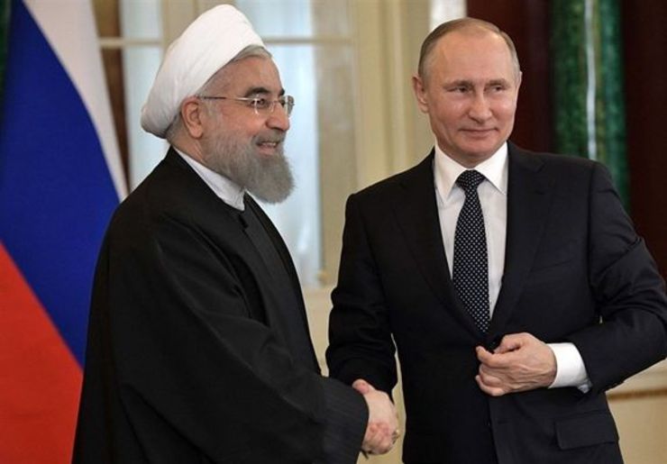 ولادیمیر پوتین  و  حسن روحانی ، روسای جمهوری روسیه و ایران، امروز در حاشیه نشست شورای عالی کشور‌های عضو اتحادیه اقتصادی اوراسیایی در پایتخت ارمنستان، با یکدیگر دیدار می‌کنند.