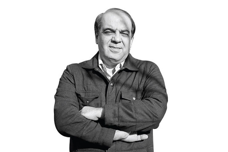عباس عبدی در گفتگو با شهرآرا می‌گوید تهران باید از مصوبه اعطای پاداش به افشا کنندگان فساد اداری در شهرداری مشهد الگو بگیرد