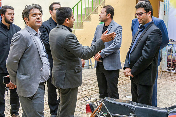 خدمت خالصانه برای زائران امام مهربانی‌ها