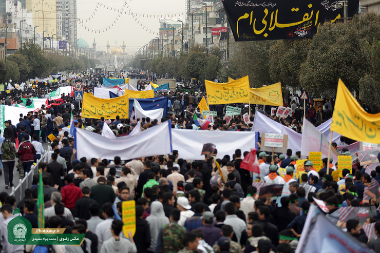 بنابر اعلام شورای هماهنگی تبلیغات اسلامی، مراسم بزرگداشت یوم‌الله ۱۳ آبان، روز ملی مبارزه با استکبار جهانی رأس ساعت ۸:۳۰ صبح با حضور دانش‌آموزان، دانشجویان، خانواده‌های معظم شهدا، جانبازان، ایثارگران و عموم مردم شریف مشهد از میدان بسیج به سمت خیابان امام رضا (ع) و اجتماع در حرم مطهر رضوی برگزار می‌شود.