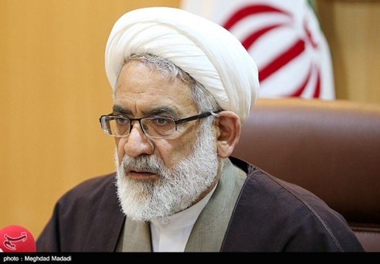 دادستان کل کشور طی اطلاعیه‌ای هشدار‌های قانون لازم را به اشخاصی که قصد نامزدی و رقابت در انتخابات یازدهمین دوره مجلس شورای اسلامی را دارند، داد.