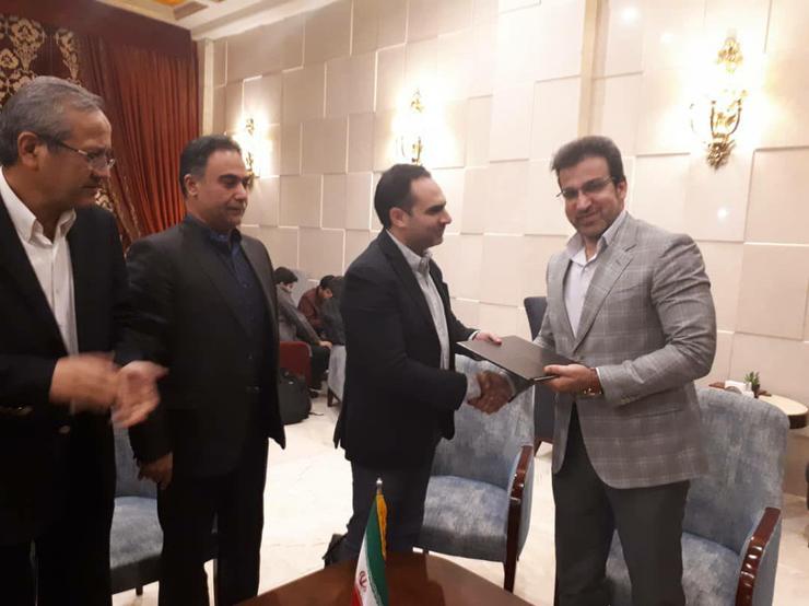 معاون عمران، حمل ونقل و ترافیک شهرداری مشهد گفت: در راستای ابلاغ دستورالعمل نحوه نظارت بر فعالیت تاکسی‌های اینترنتی امروز قراردادی با مدیر عامل شرکت تپ‌سی در تهران امضا شد.